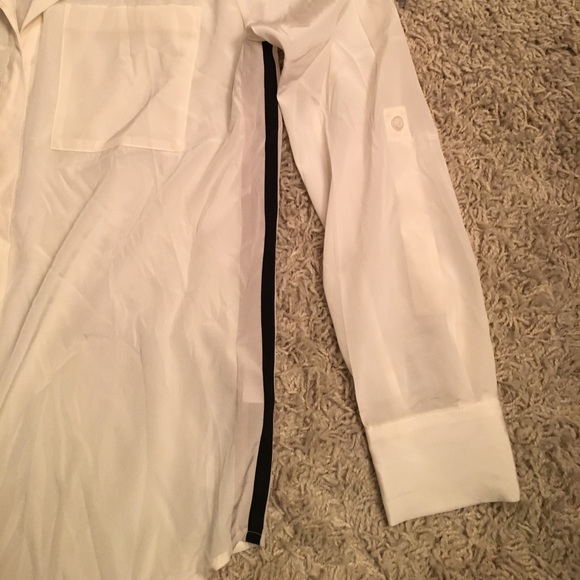 NWT DKNY Classic SILK with racer stripes! - Picture 2 of 3